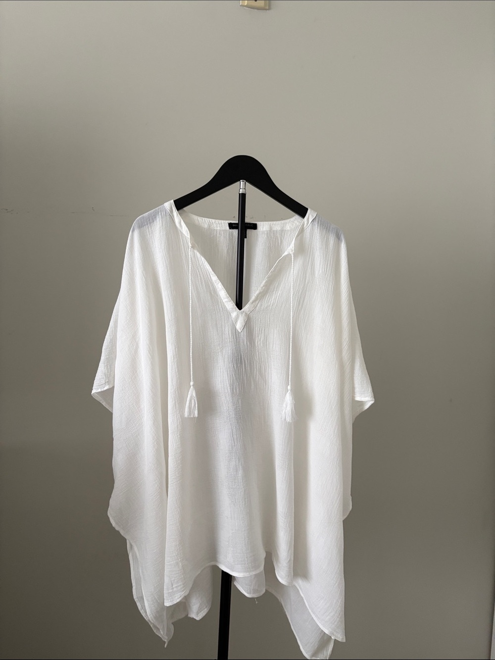 Gauzy Banana Republic Top Size  Tag says M/L